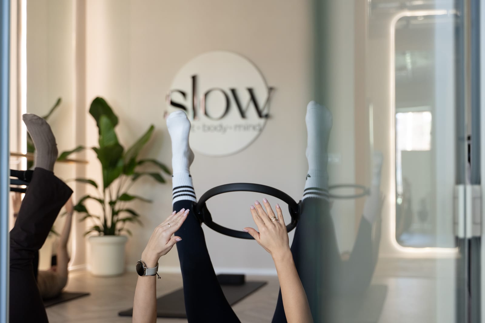 Szczegóły wystroju Slow. Pilates Boutique Studio przy ul. Kompozytorów.